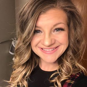 Meet your Posher, Felisha